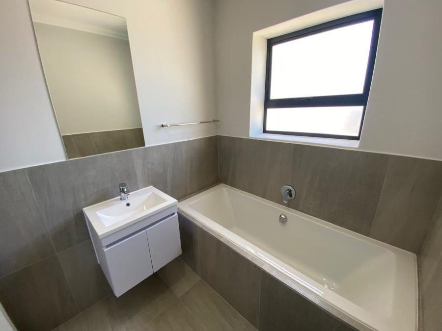 2 Bedroom Property for Sale in Table View Western Cape